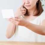 老け顔に見えるたるみやほうれい線対策と小顔になる炭酸パック